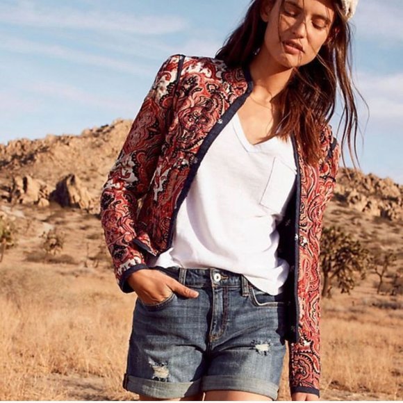 SOLD Anthropologie Waverly Quilted Red Paisley Jacket Women's Medium